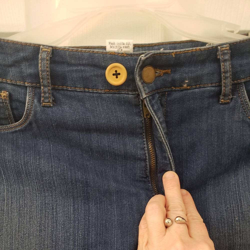 Croft & Barrow, classic fit, stretch skort, denim skort, size 10 - Picture 5 of 15